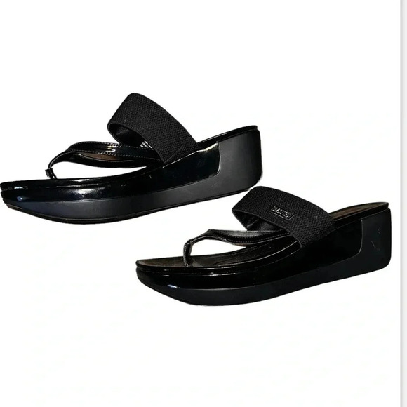 Kenneth Cole Reaction Women's Pepea Cross Platform Wedge BLK / 10  preowned. - Picture 1 of 8